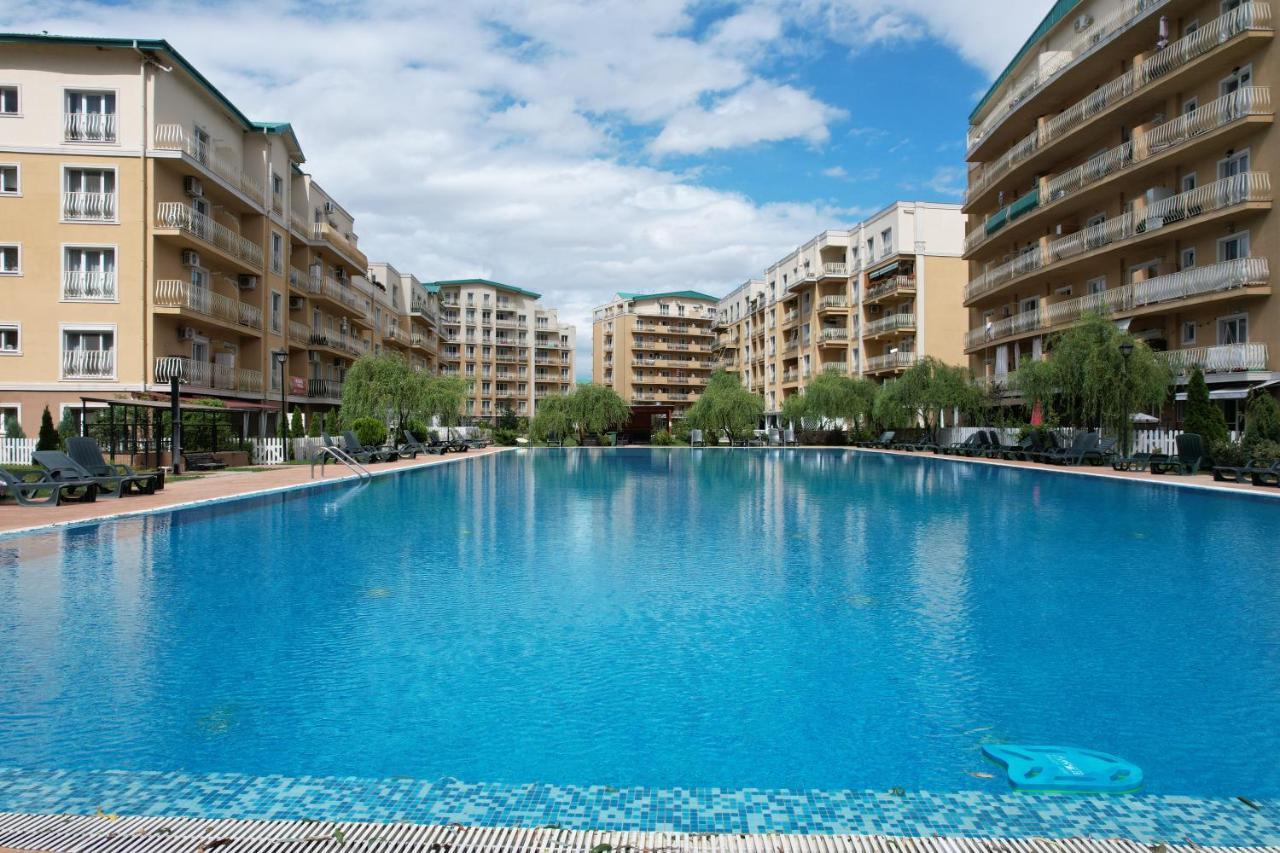 Homey 2 Cosmopolis Stefanestii de Jos Ngoại thất bức ảnh