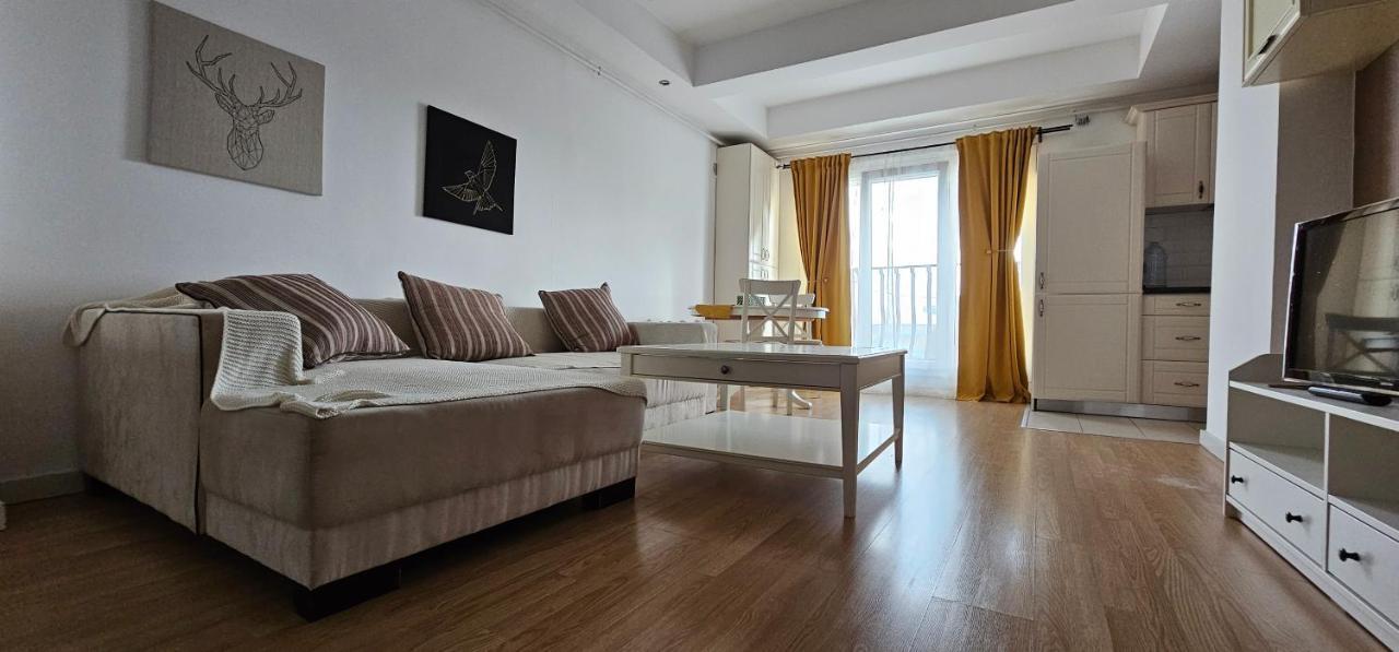 Homey 2 Cosmopolis Stefanestii de Jos Ngoại thất bức ảnh
