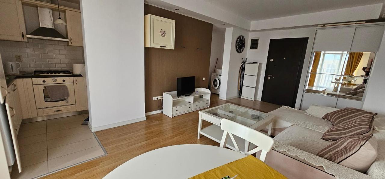 Homey 2 Cosmopolis Stefanestii de Jos Ngoại thất bức ảnh