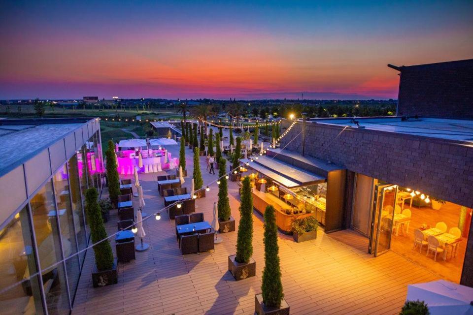 Homey 2 Cosmopolis Stefanestii de Jos Ngoại thất bức ảnh